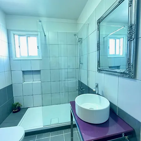 Platform 357 La Vie Royale Charming Apartmán Nikósie