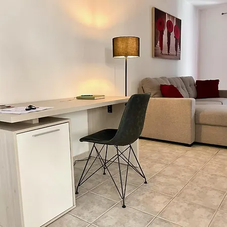 Platform 357 La Vie Royale Charming